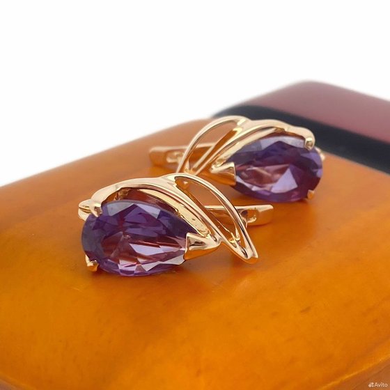 Золотые серьги с камнями 585пр. вес: 5,45гр