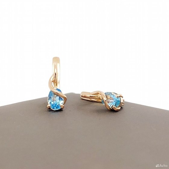 Золотые серьги с камнями 585пр. вес: 2,19гр