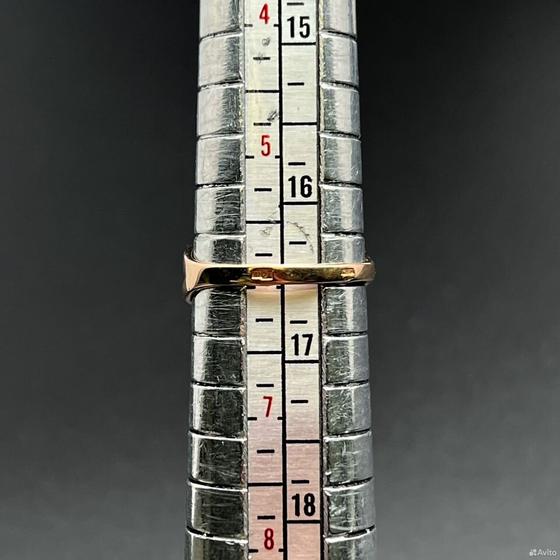 Золотое кольцо с камнями 585пр. размер: 16,5