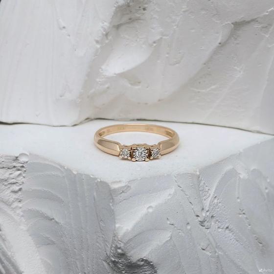 Золотое кольцо с бриллиантами 585пр. размер: 16,3