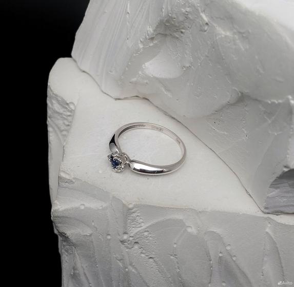 Золотое кольцо с камнем 585пр. вес: 1,17гр. размер