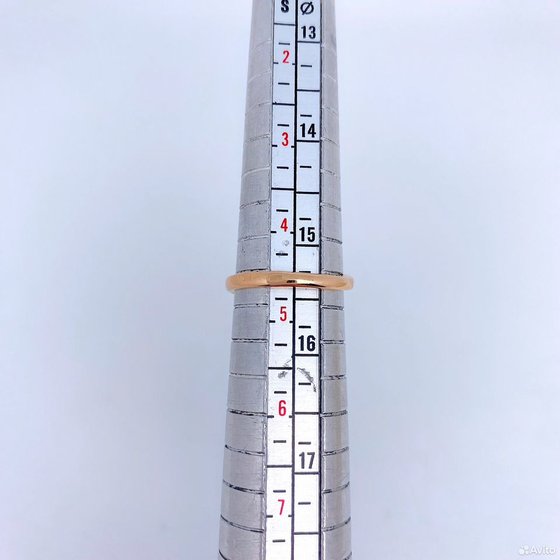 Золотое кольцо с камнем 585пр. размер: 15,3