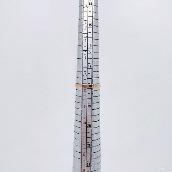 Золотое кольцо с камнем 583пр. размер: 17,9