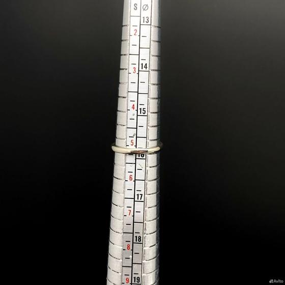 Золотое кольцо с бриллиантом 585пр. размер: 15,8