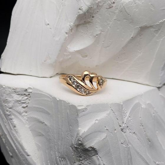 Золотое кольцо с бриллиантами 585пр. размер: 17,6