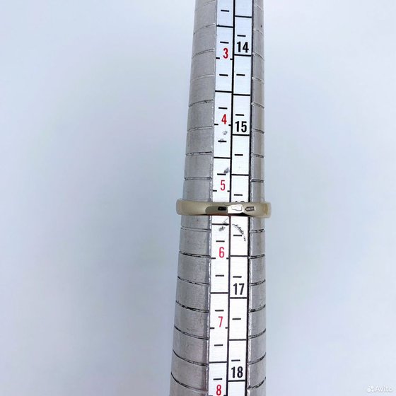 Золотое кольцо с камнями 585пр. размер: 16