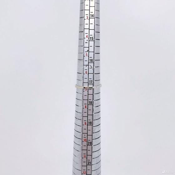 Золотое кольцо с камнями 585пр. размер: 17,2