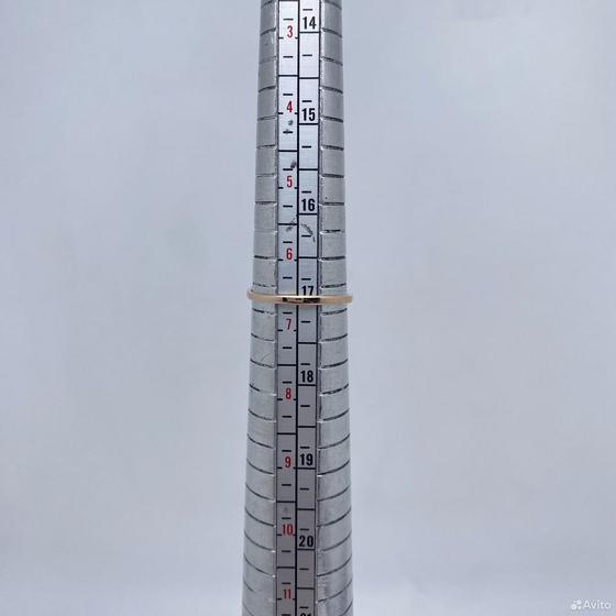 Золотое кольцо с камнями 585пр. размер: 17