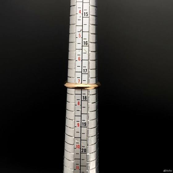 Золотое кольцо с бриллиантом 583пр. размер: 17,5