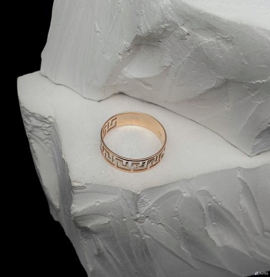 Золотое кольцо 585пр. вес: 1,60гр. размер: 17,3