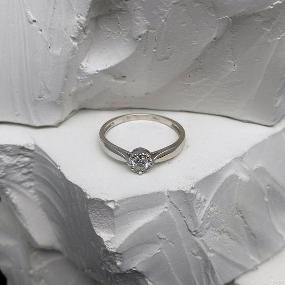 Золотое кольцо с бриллиантами 585пр. размер: 16