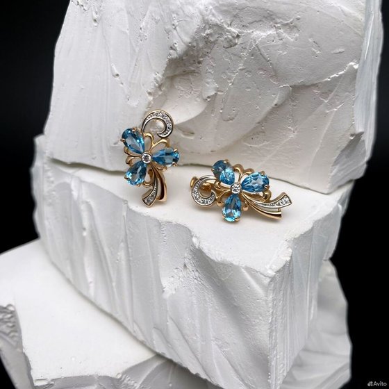 Золотые серьги с камнями 585пр. вес: 5,47гр