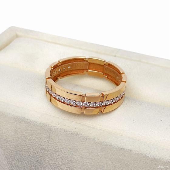 Золотое кольцо с камнями 585пр. размер: 21,5