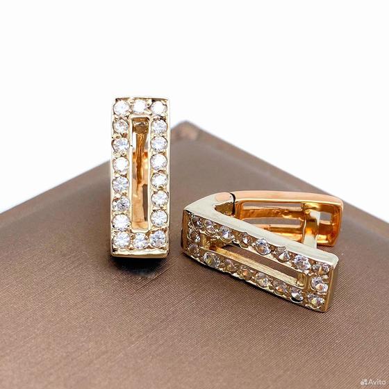 Золотые серьги с камнями 585пр. вес: 3,41гр