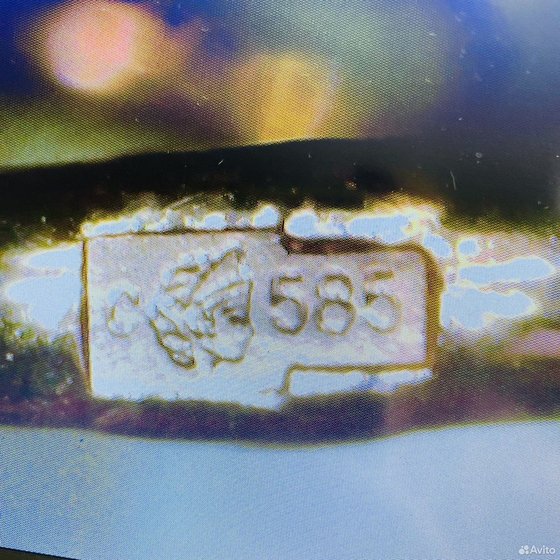 Золотое кольцо 585пр. вес: 1,22гр. размер: 16,3