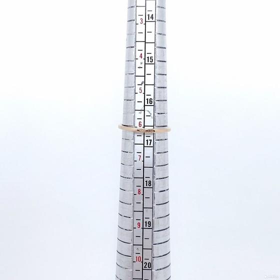 Золотое кольцо с камнями 375пр. размер: 16,6