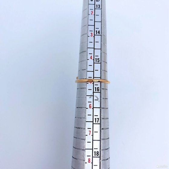Золотое кольцо с камнями 585пр. размер: 15,6
