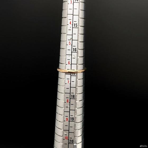 Золотое кольцо с камнями 585пр. размер: 16,8