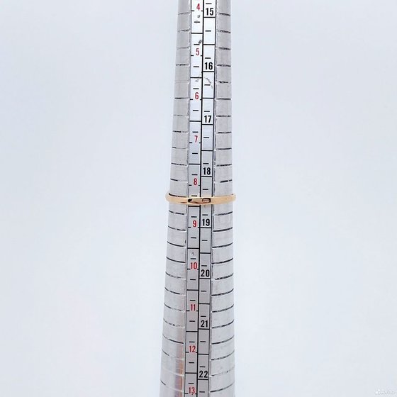 Золотое кольцо с камнем 585пр. размер: 18,5