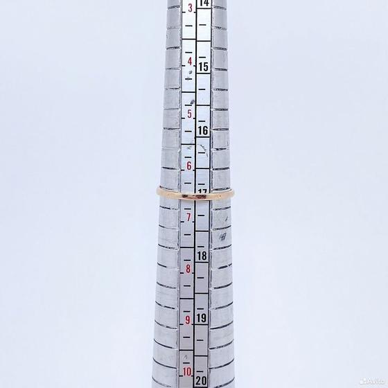 Золотое кольцо с камнями 585пр. размер: 17