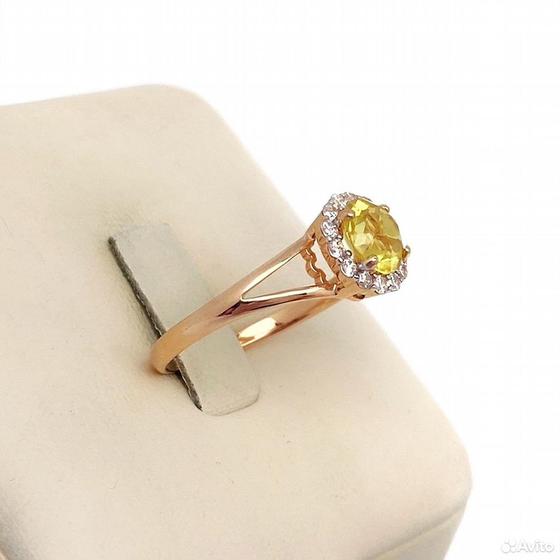 Золотое кольцо с камнями 585пр. размер: 17,4