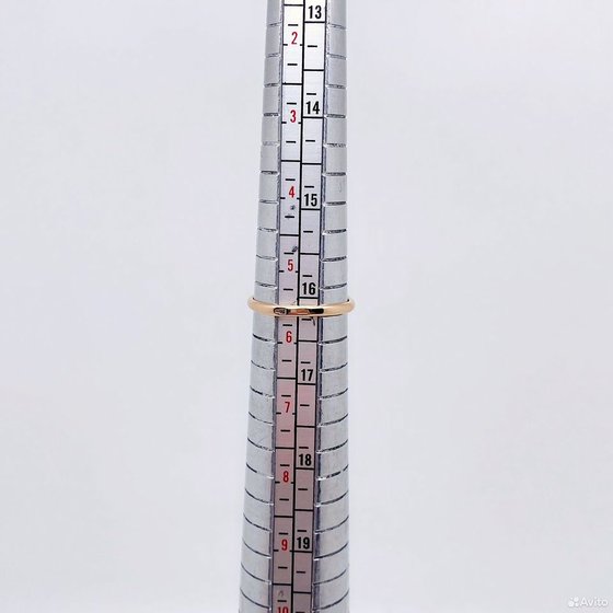 Золотое кольцо с камнем 585пр. размер: 16,2