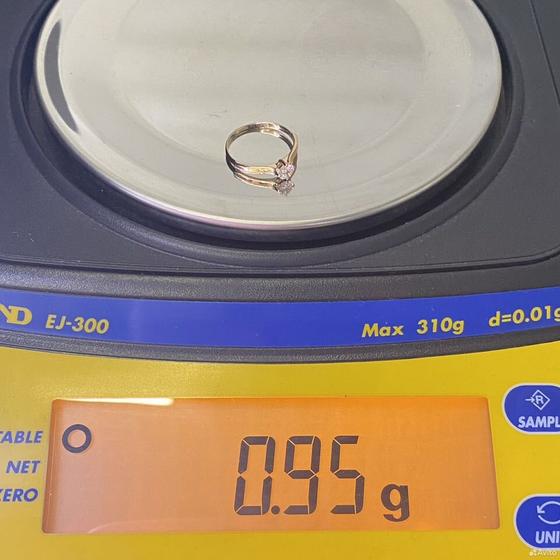 Золотое кольцо с камнем 585пр. размер: 14,8