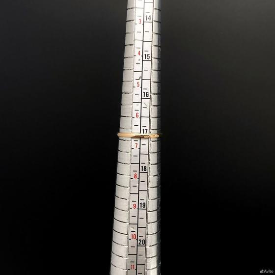 Золотое кольцо с камнями 585пр. размер: 17