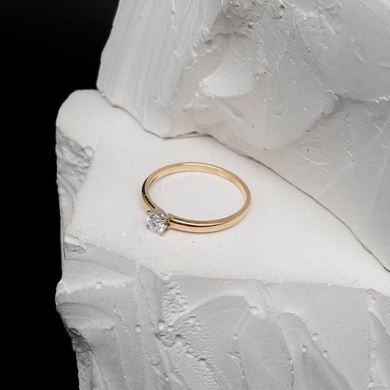 Золотое кольцо с бриллиантом 585пр. размер: 15,9