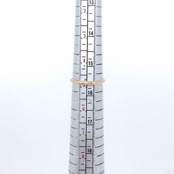 Золотое кольцо с камнем 585пр. размер: 15,5