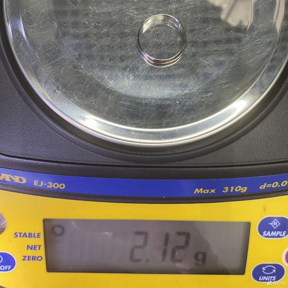 Золотое кольцо 585пр. вес: 2,12гр. размер: 16,7