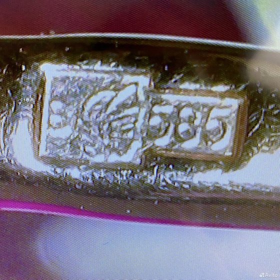 Золотое кольцо с камнем 585пр. размер: 15,7