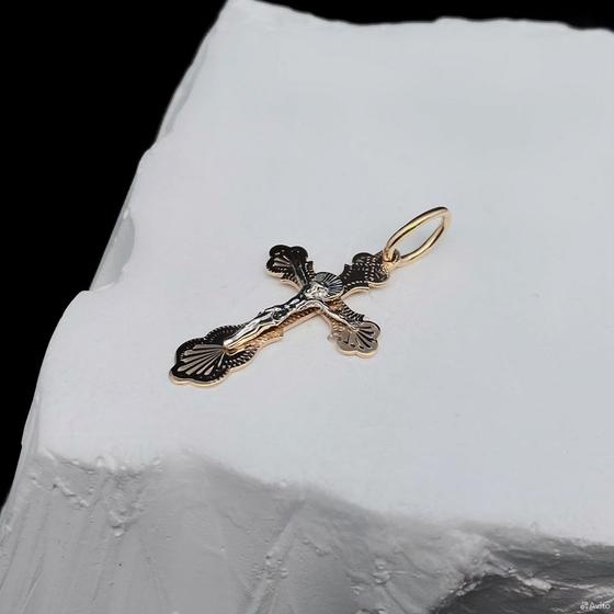 Золотой крест 585пр. вес: 0,80гр