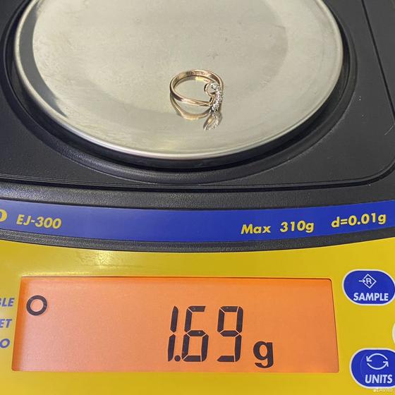 Золотое кольцо с бриллиантами 585пр. размер: 15