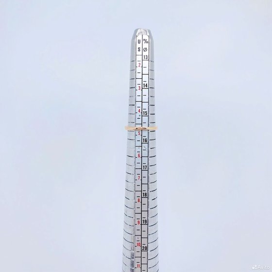 Золотое кольцо с камнем 585пр. размер: 15,5
