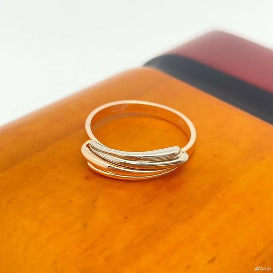 Золотое кольцо 585пр. вес: 2,45гр. размер: 16