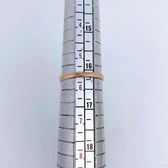 Золотое кольцо с камнями 585пр. размер: 16,1