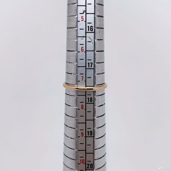 Золотое кольцо с камнем 585пр. размер: 17,5