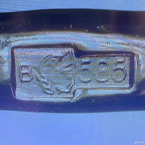 Золотое кольцо с камнями 585пр. размер: 16