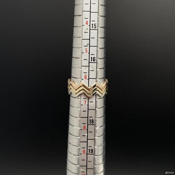 Золотое кольцо 585пр. вес: 3гр. размер: 17