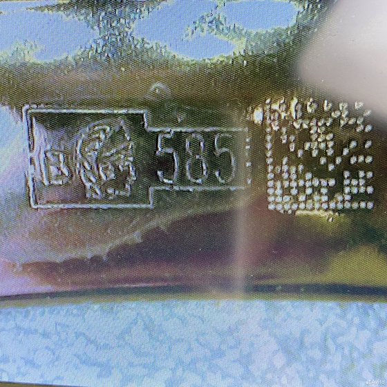 Золотое кольцо 585пр. вес: 1,73гр. размер: 16,9