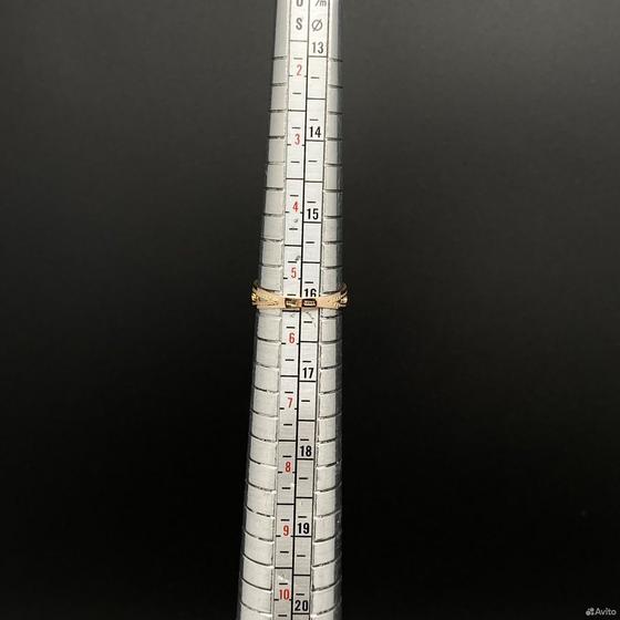 Золотое кольцо 585пр. вес: 1,46гр. размер: 16