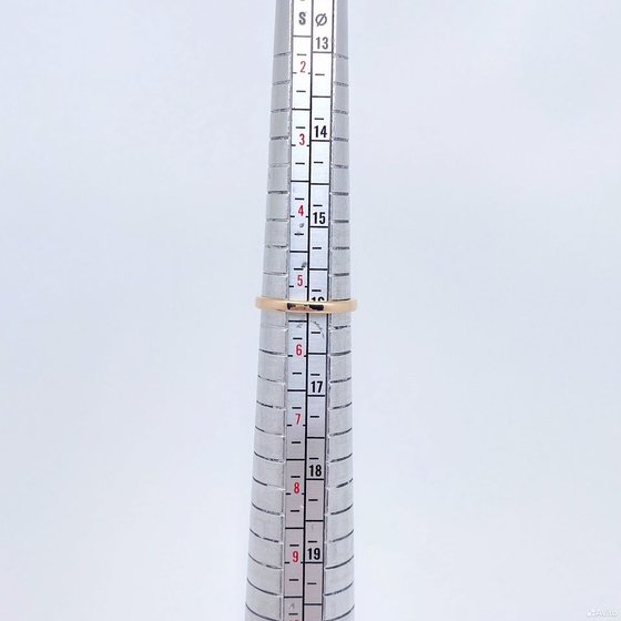 Золотое кольцо с камнем 585пр. размер: 16