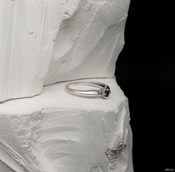 Золотое кольцо с камнем 585пр. вес: 1,17гр. размер