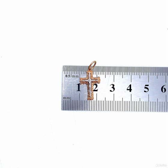 Золотой крест 585пр. вес: 1,35гр