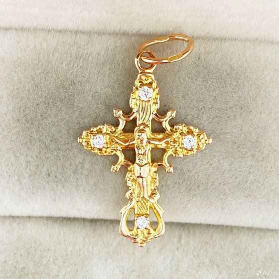 Золотой крест с камнями 375пр. вес: 1,59гр