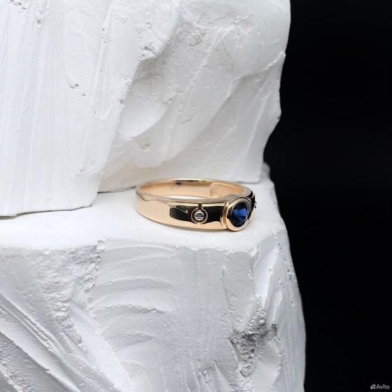 Золотое кольцо с камнем 585пр. размер: 20,2