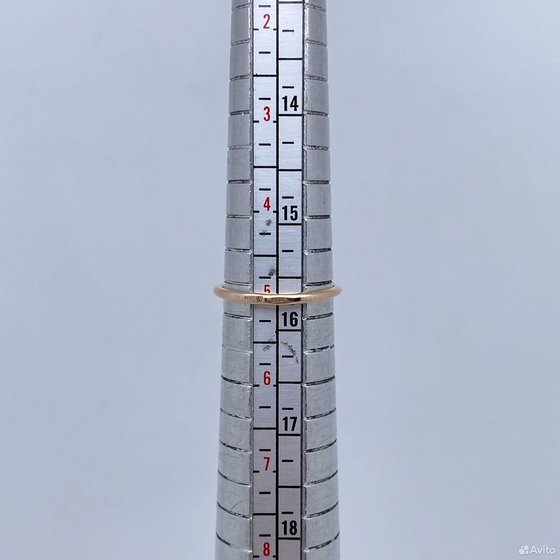 Золотое кольцо с камнем 585пр. размер: 15,7