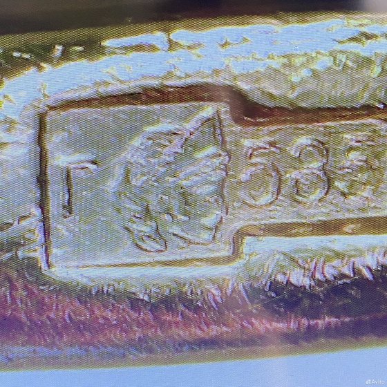 Золотое кольцо с камнями 585пр. размер: 17,5