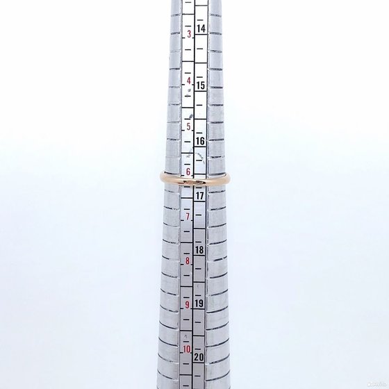 Золотое кольцо с камнями 585р. размер: 16,6